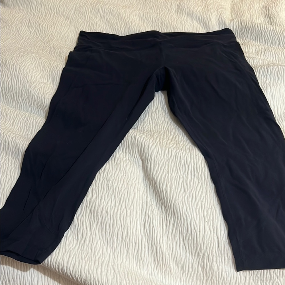 Athleta Navy Cropped Leggings